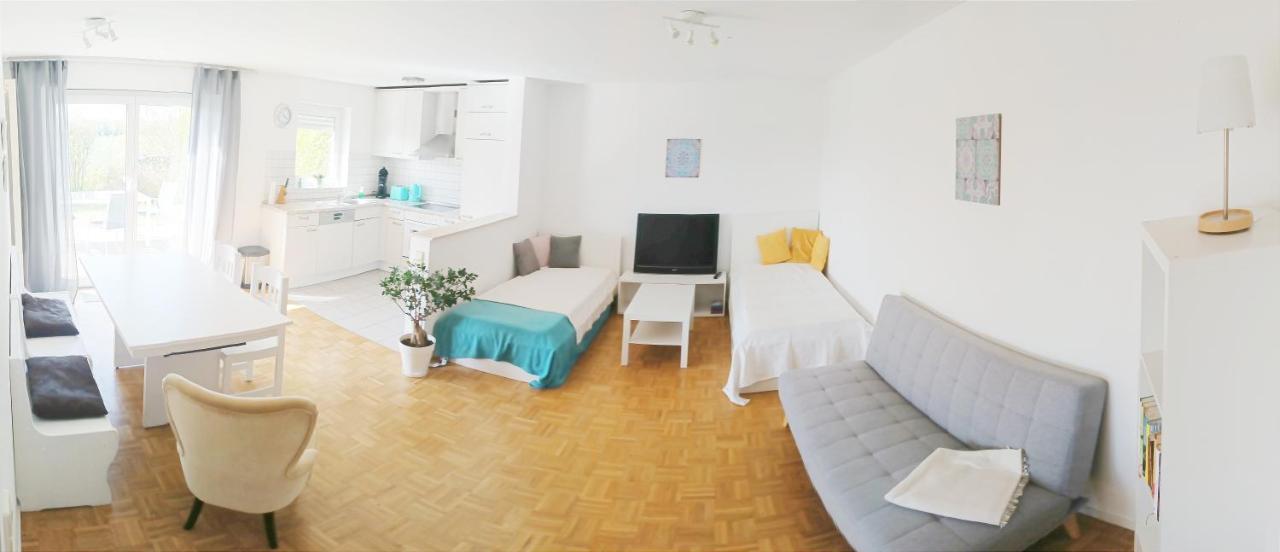 Sonniges 2-Zimmer-Gartenapartment ビーティッヒハイム・ビッシンゲン エクステリア 写真